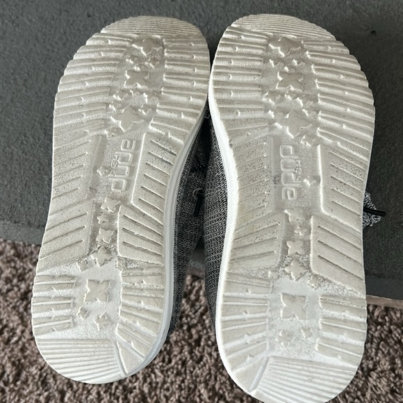 Hey Dude - Picture 3 of 5